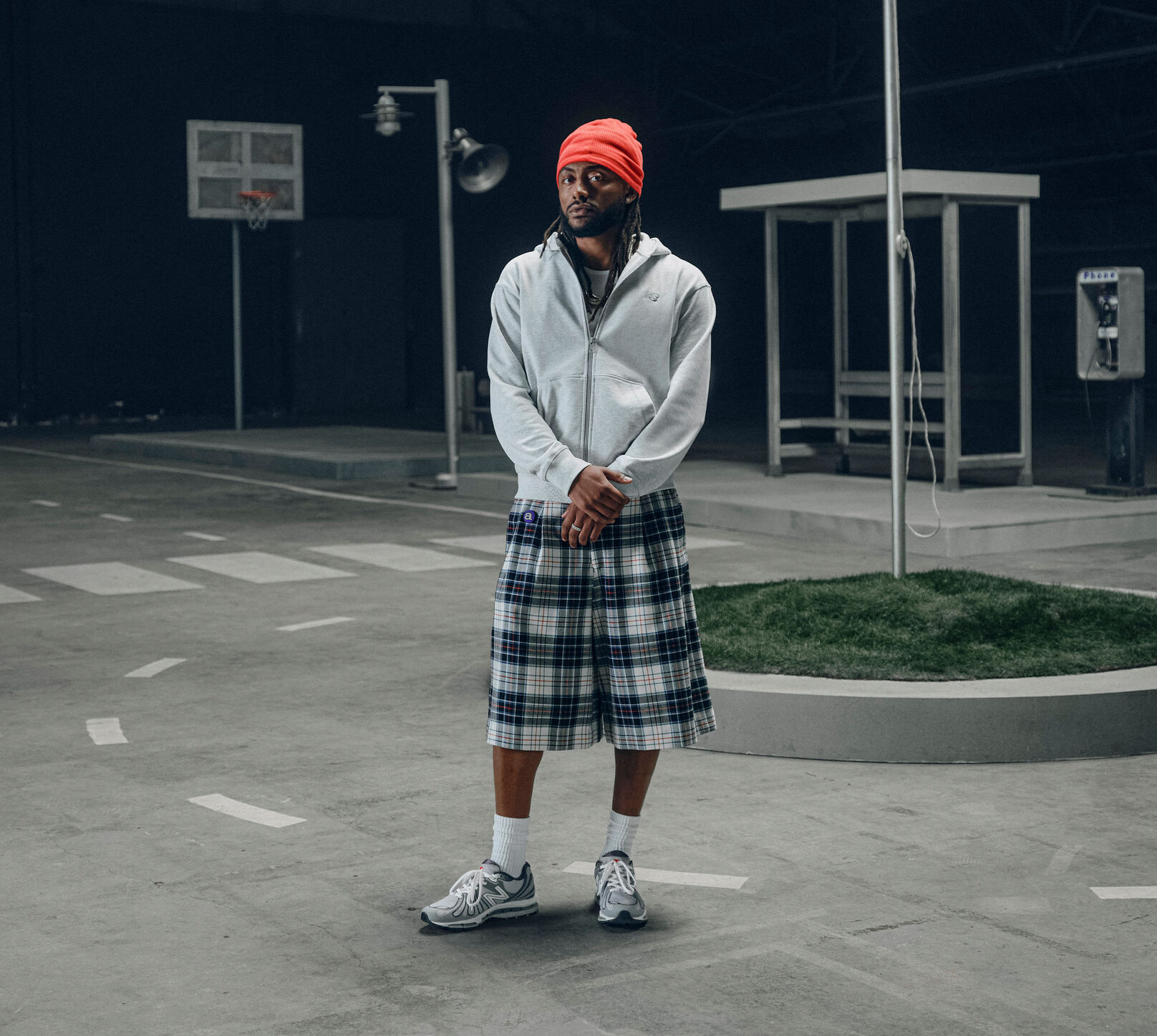 Amin&eacute; wearing ABZORB 1890 for Grey Days