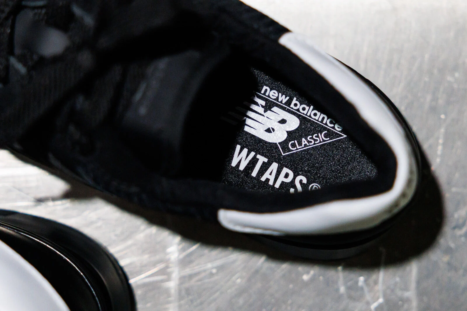 WTAPS x New Balance Made in USA 1300｜ニューバランス公式通販