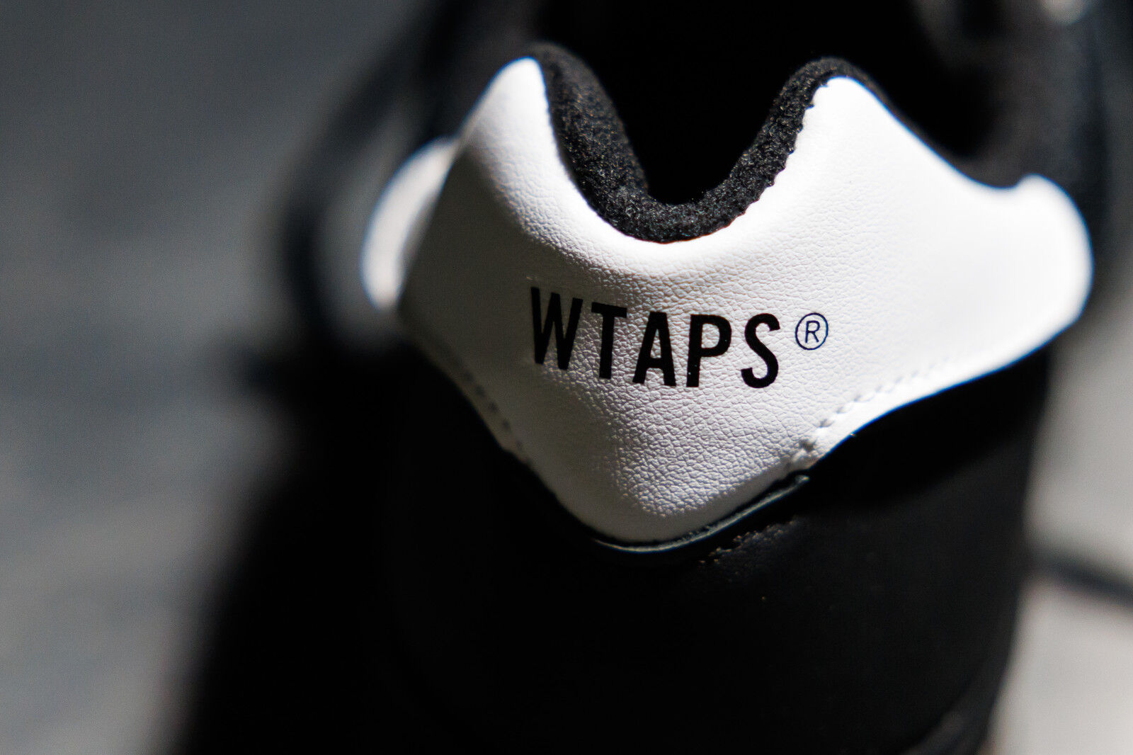 WTAPS x New Balance Made in USA 1300｜ニューバランス公式通販