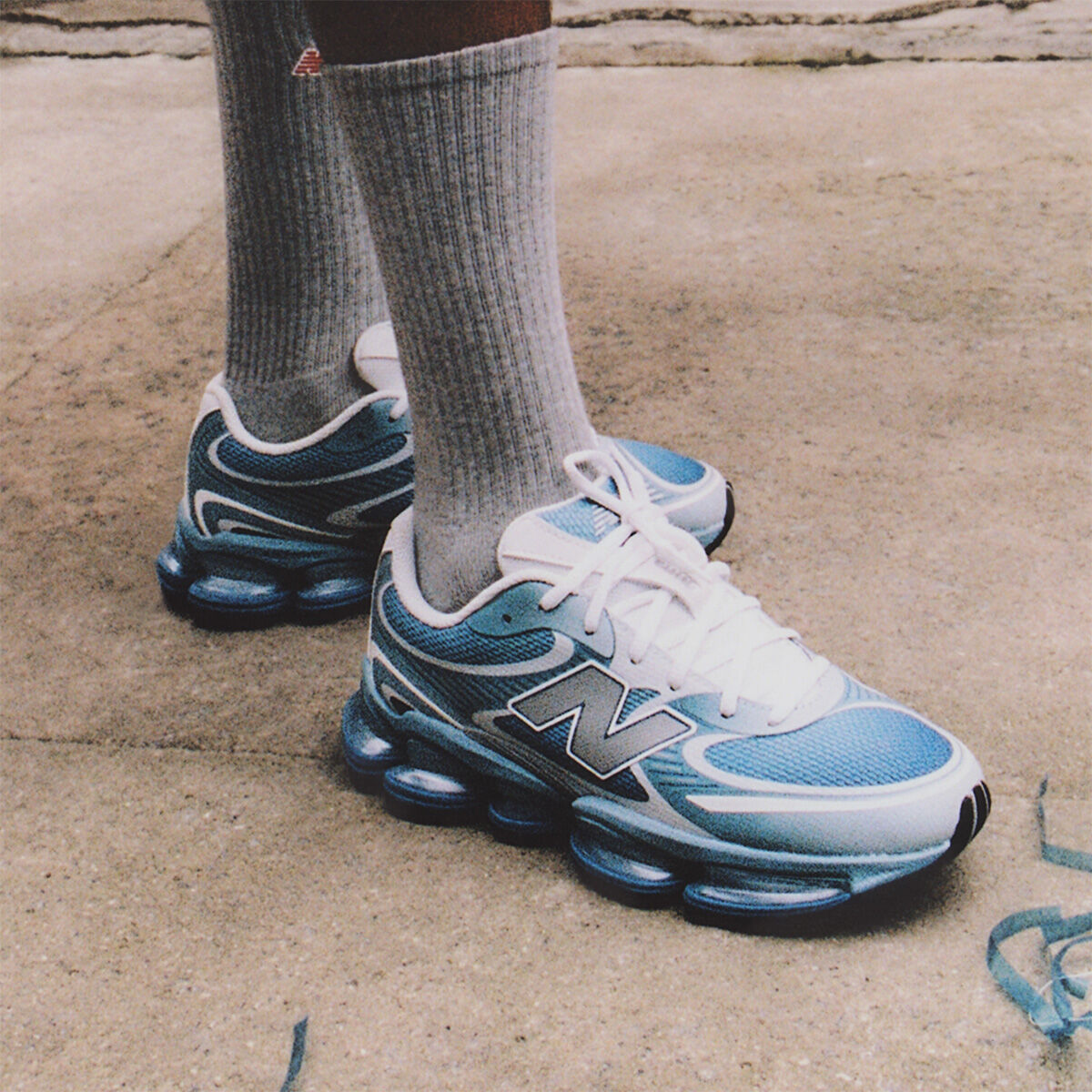 Official Look New Balance ABZORB 2000 