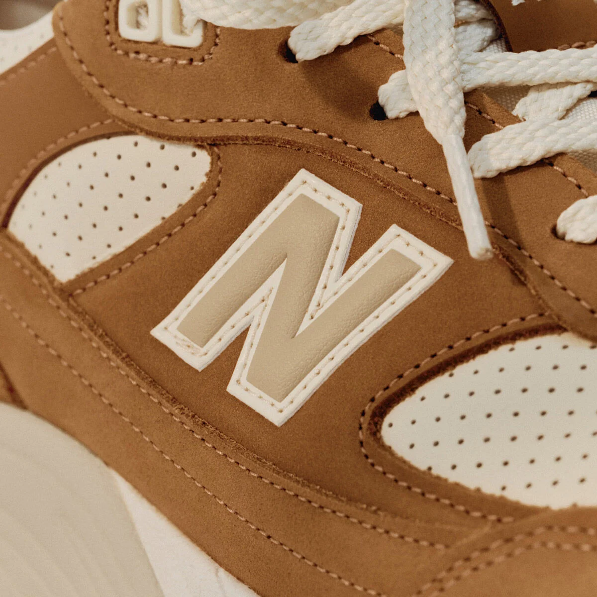 ホワイトブラウン ミニオリジナルリース☆ Made in UK 991v1｜ニューバランス公式通販 | - New Balance