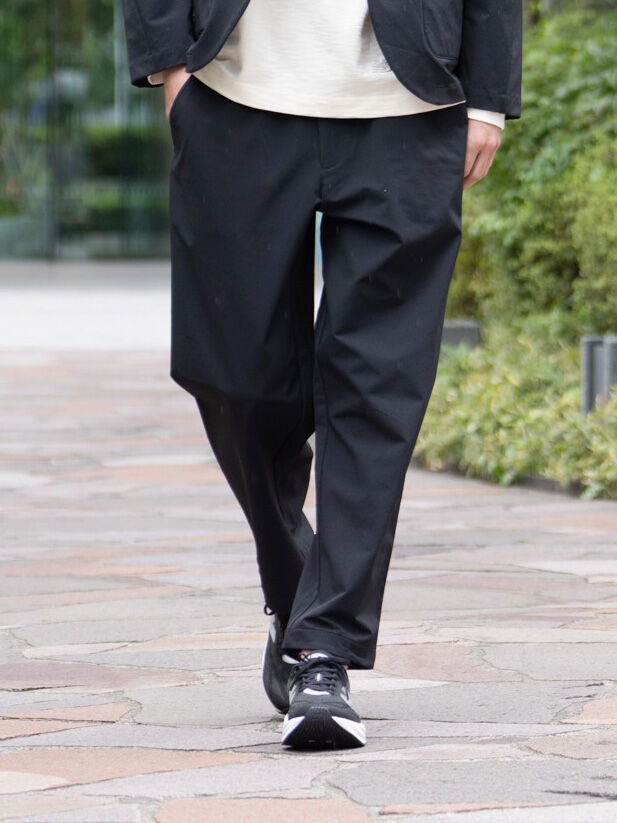 NB GREY テーパードパンツ