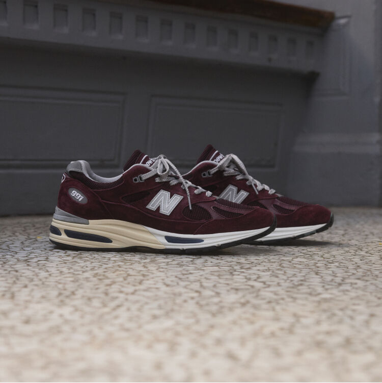 ニューオフィシャル　ジャンク品 7/25発売｜New Balance 991V2 