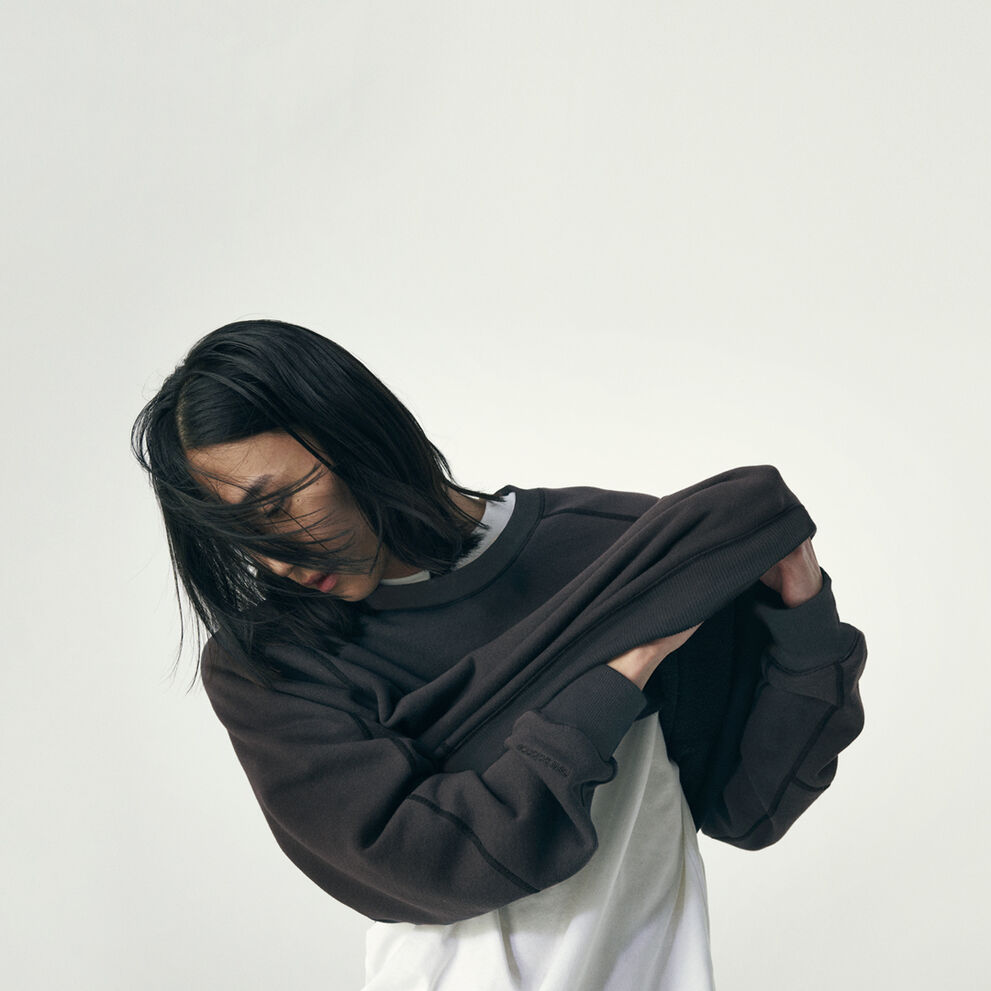 NB GREY レギュラーフィットクルーネック