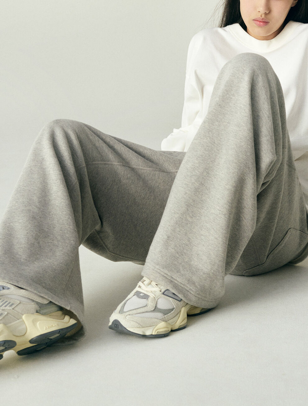 NB GREY ストレートパンツ(リラックス)