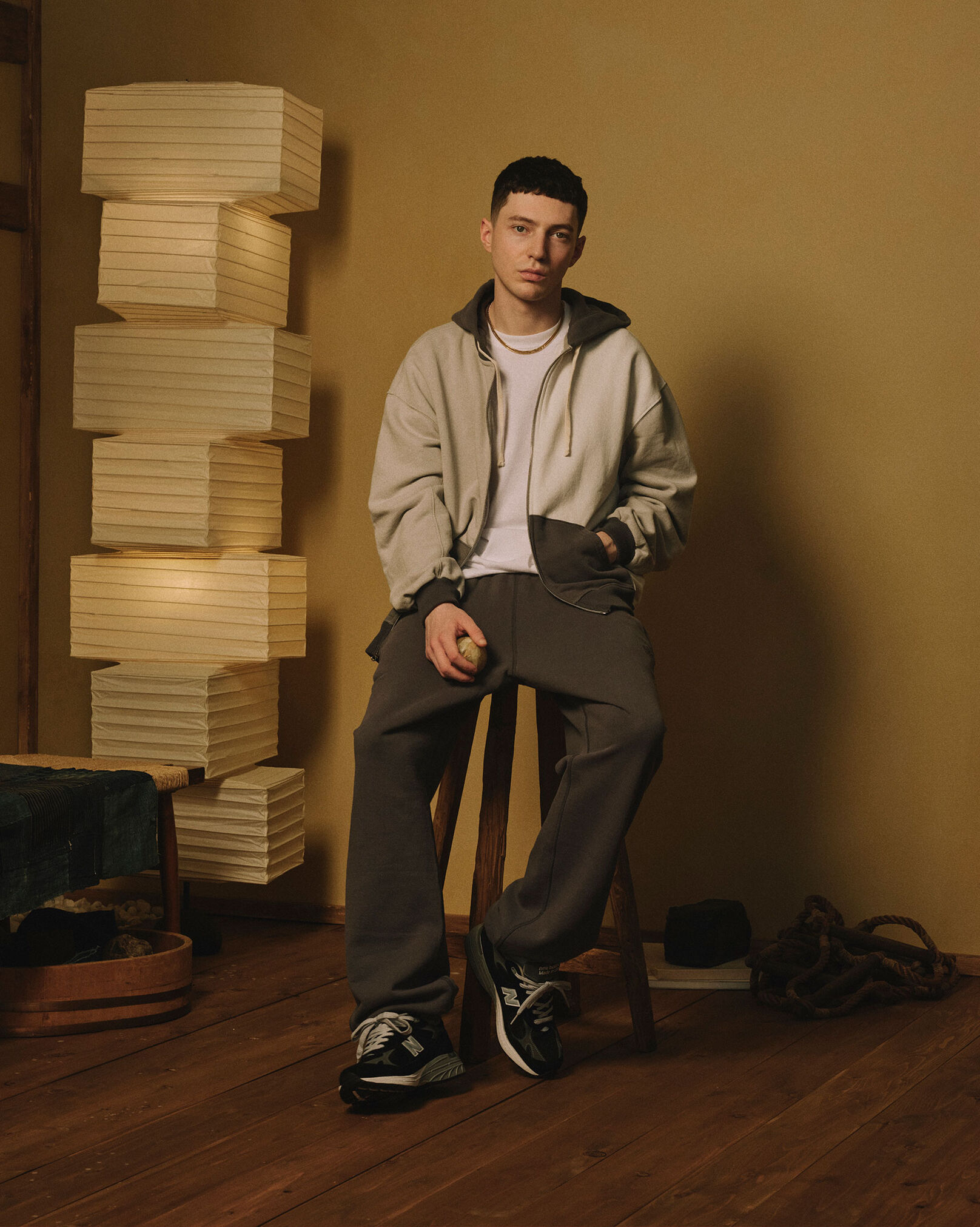 New Balance &times; BEAMS Made in U.S.A. Apparel Collection Look4