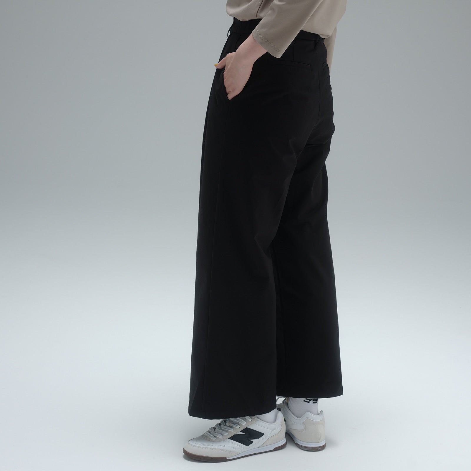 【予約】 MET24 Tuck Wide Pants