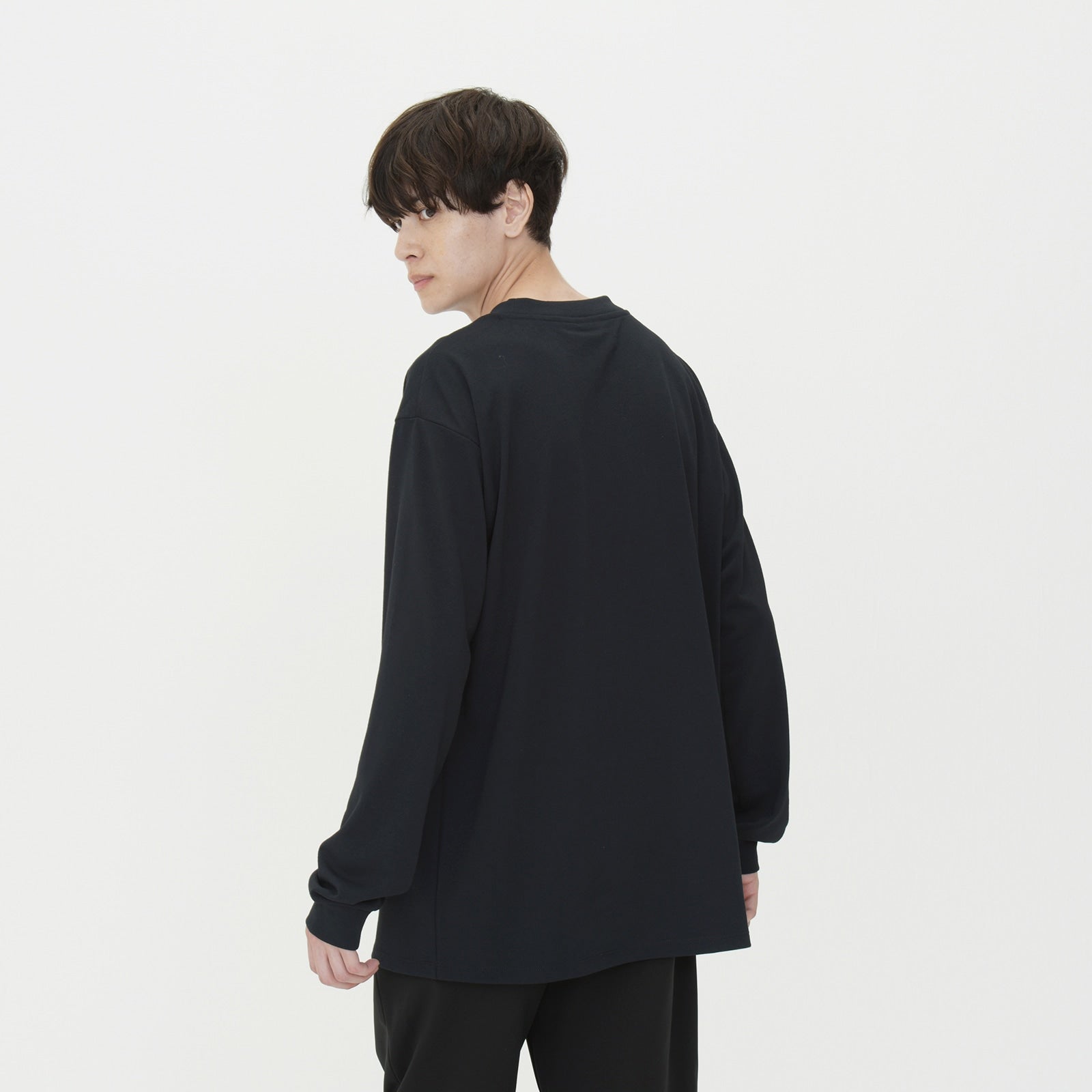 NB公式】ニューバランス | MET24 Basic Logo Long Sleeve Tee|New