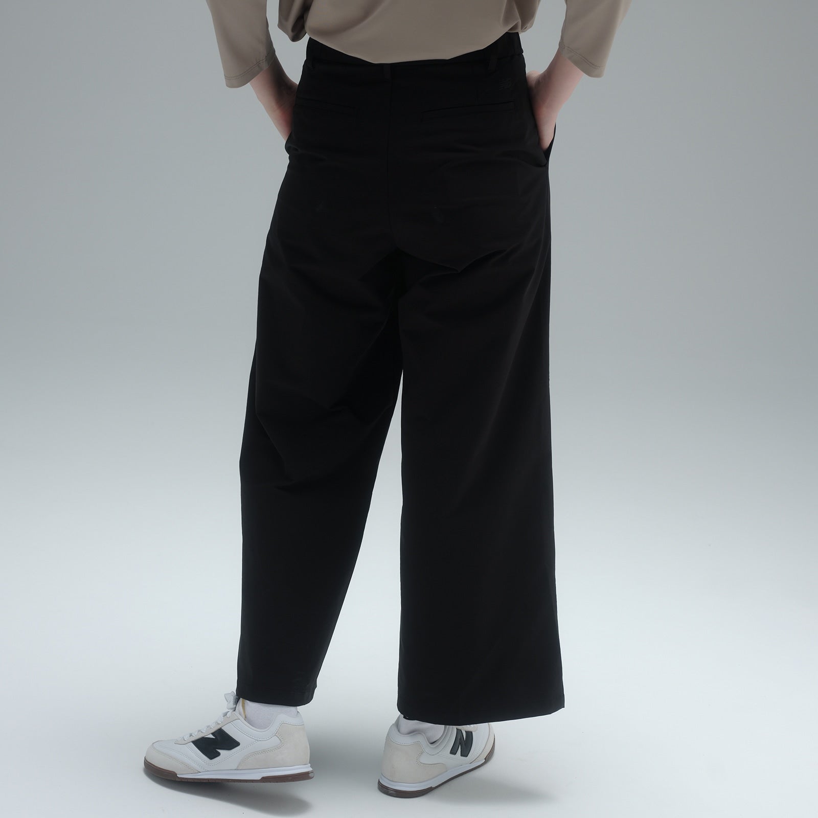 【予約】 MET24 Tuck Wide Pants