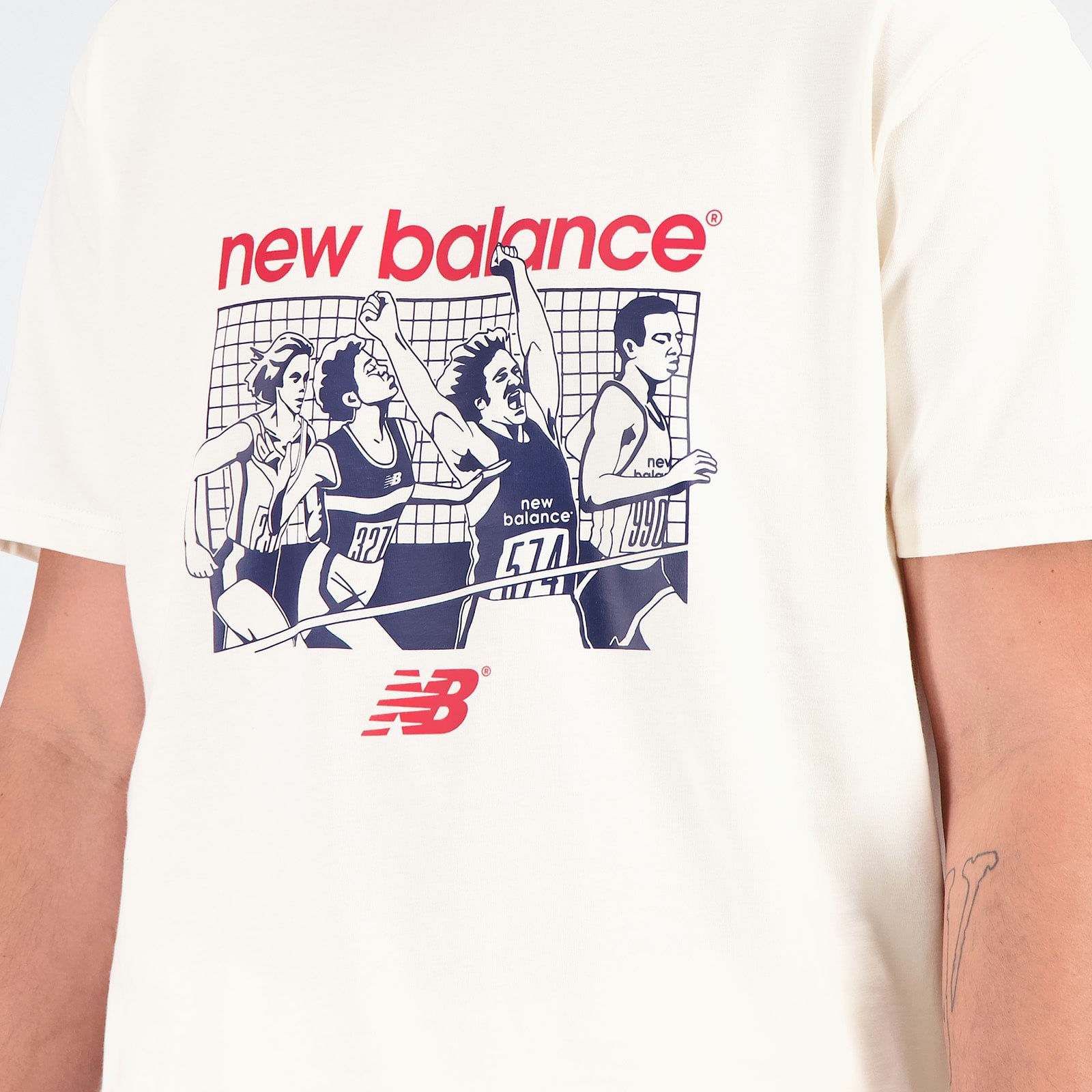 NB Athletics 90's グラフィック ショートスリーブTシャツ