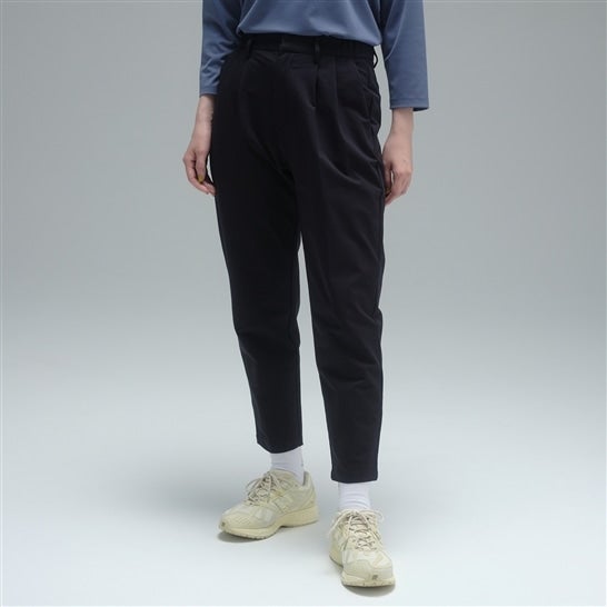 【予約】 MET24 Tuck Slim Tapered Pants