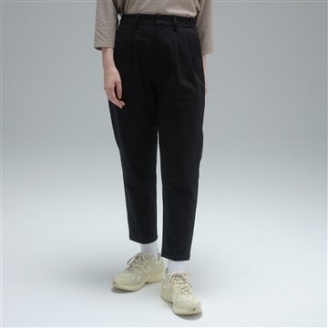 【予約】 MET24 Tuck Slim Tapered Pants