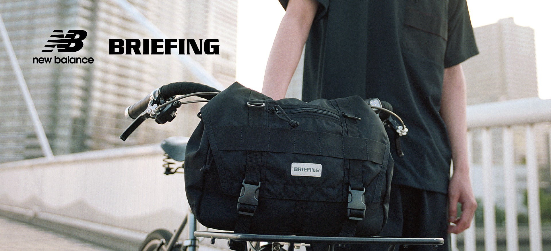 New Balance Top Loading Bag. ニューバランスの新スタンダード。多機能・大容量トップローディングバッグ。