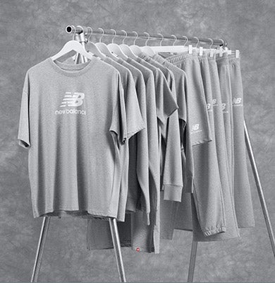 NB Essentials スタックドロゴ オーバーサイズショートスリーブTシャツ